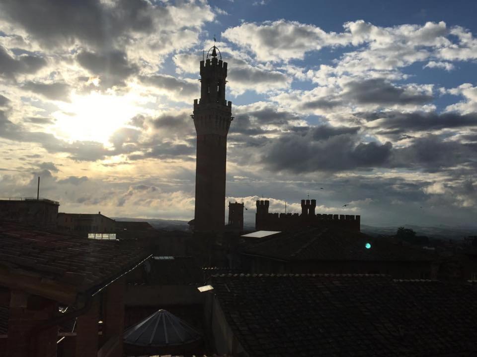 B&B Simonetta เซียนา ภายนอก รูปภาพ